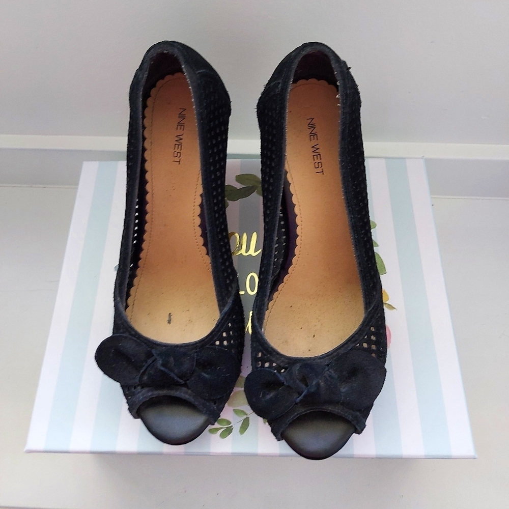 Nine West wedge shoes size 7.5